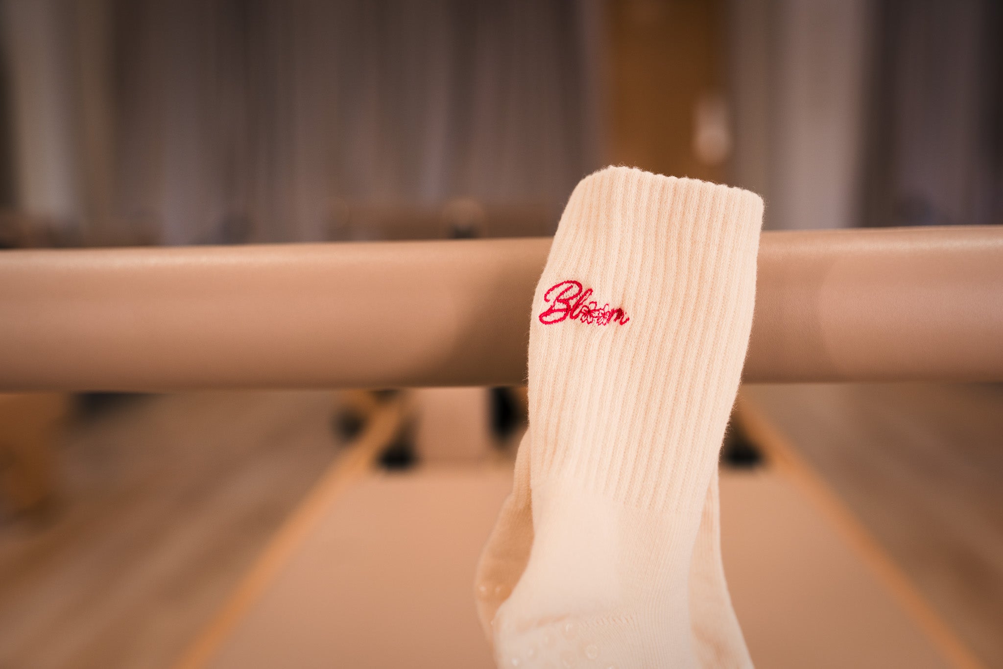 Peony Pearl Grip Socks